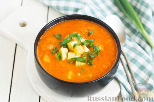 Томатный суп с кабачками и болгарским перцем