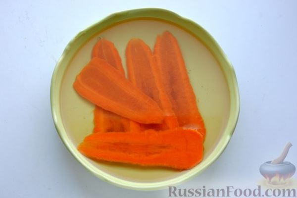 Рулетики из моркови с курицей и сыром