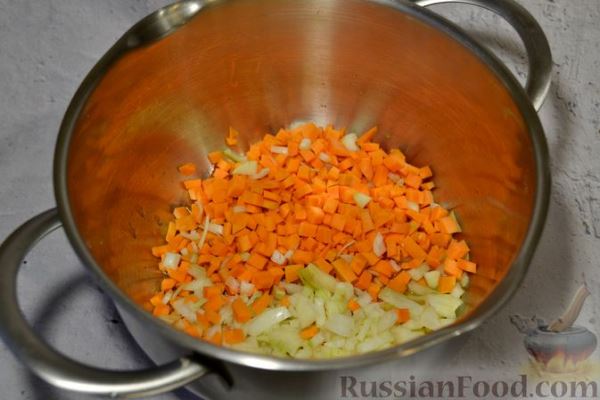 Морковный суп-пюре с фрикадельками из куриного фарша