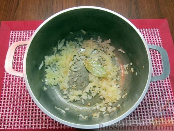 Суп из зеленых помидоров с копченой грудинкой