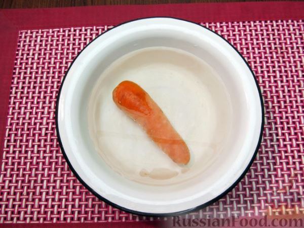 Салат со свёклой, морковью и маринованными огурцами