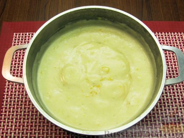 Молочный "суп" с бананами и апельсиновой цедрой