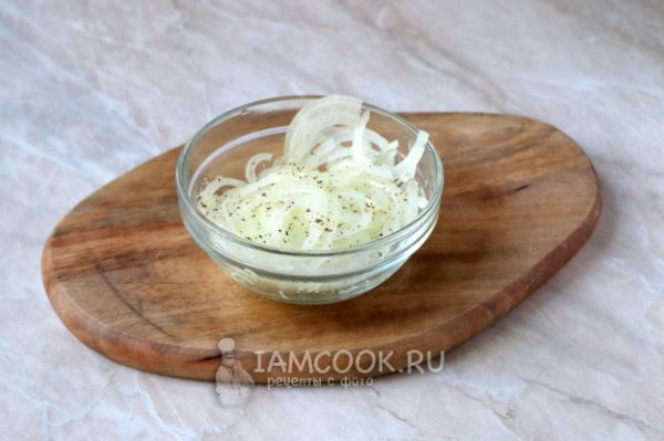 Катлама с луком на сковороде (узбекская кухня)