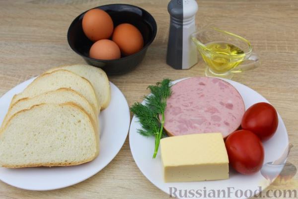 Хлебный омлет с ветчиной, помидорами и сыром